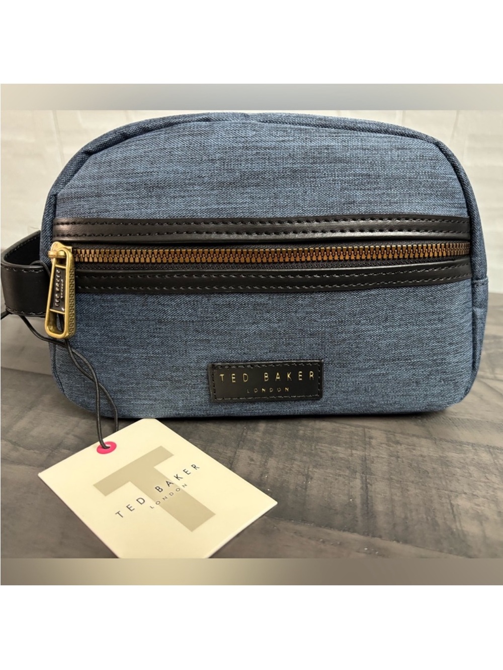 Ted Baker Denim Blue Polyester
Mens Travel Toiletry Bag